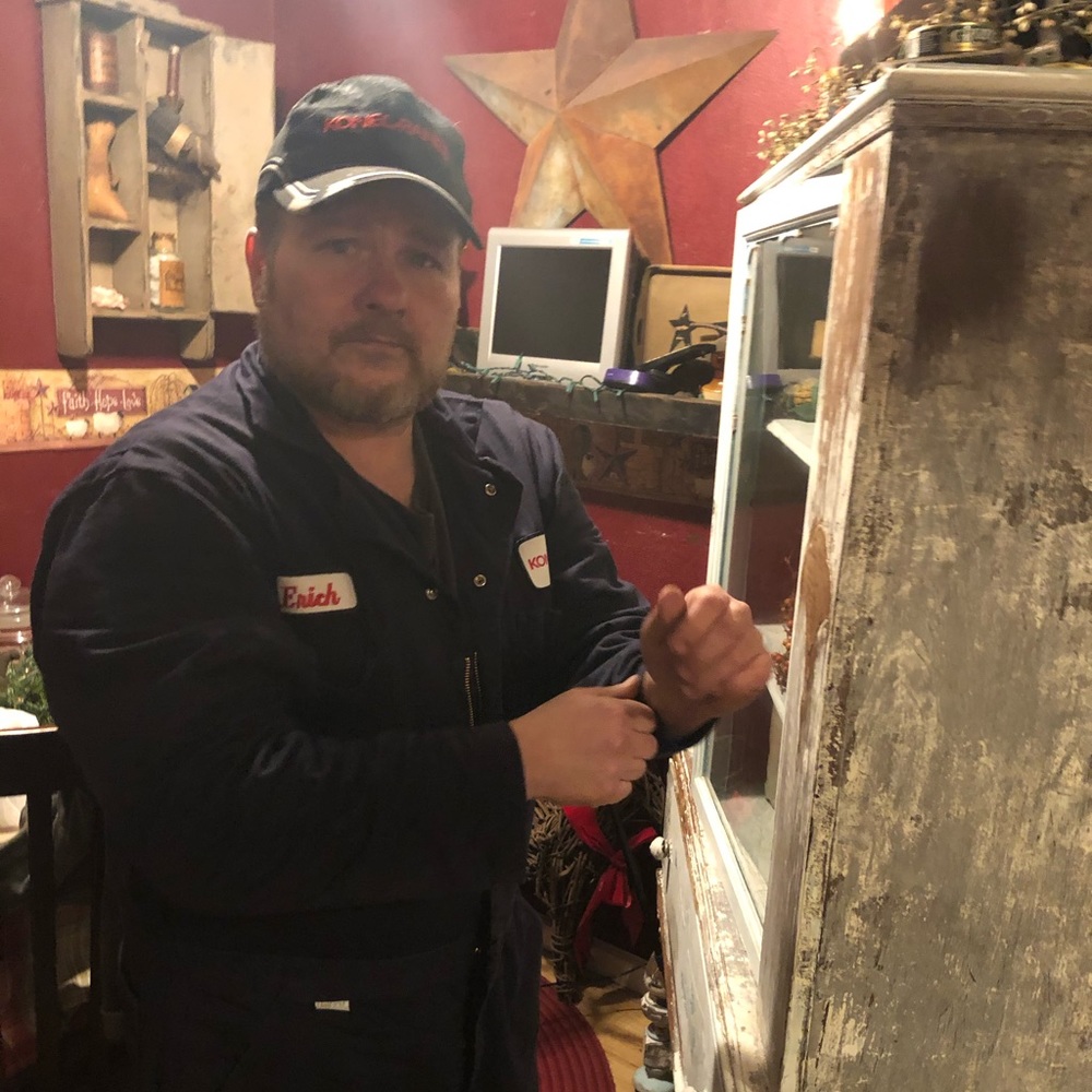 Meet your Posher, Eric